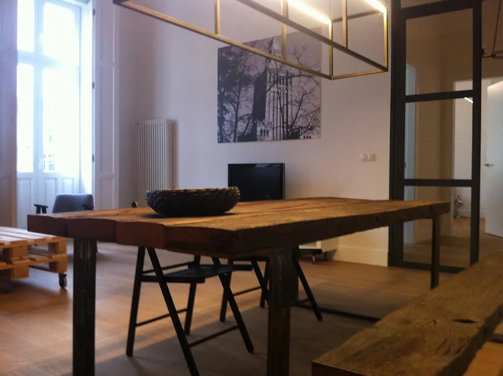 Luxury Design Nowy Swiat Apartment Warsaw